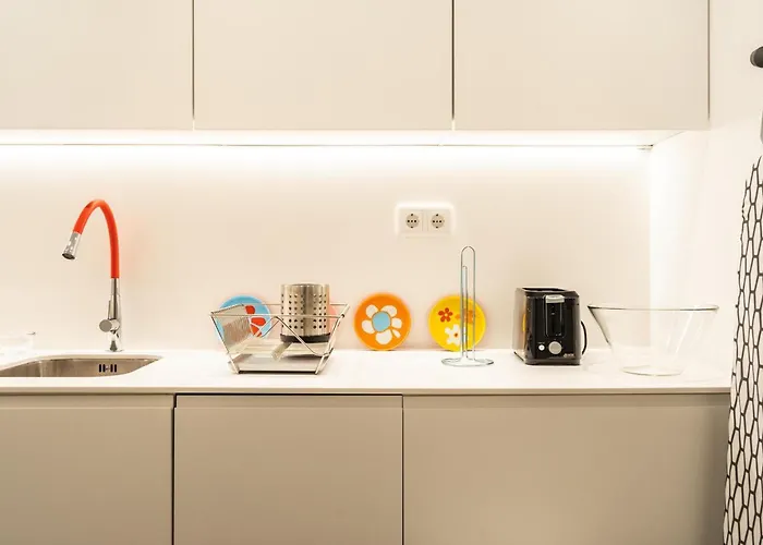 Akicity Alfama Ruby *